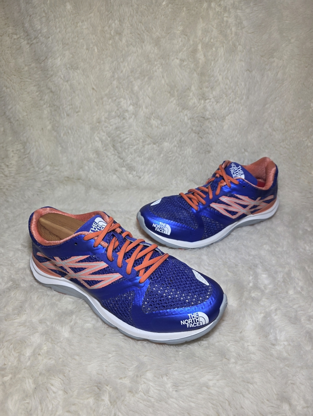 The North Face Ultra Cardiac Trail Running Shoes Blue Coral Sneaker Womens Sz 6